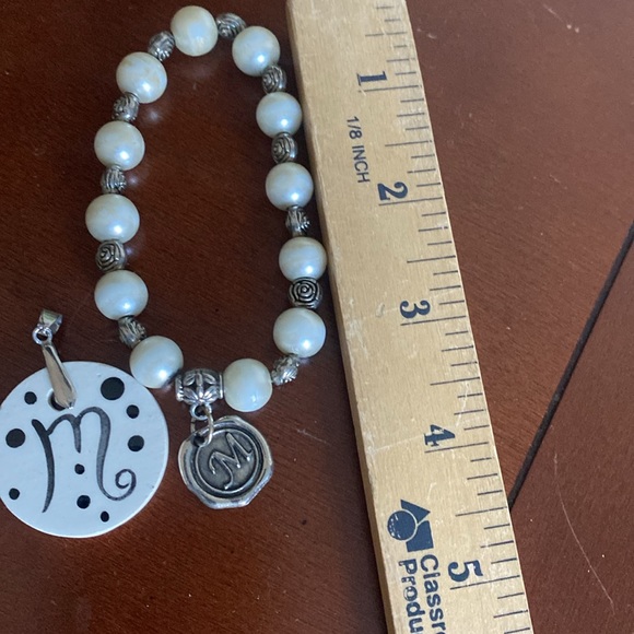 Does your name start with M? - Picture 2 of 4